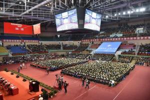 学校隆重举行2019年学生毕业典礼暨学位授予仪式