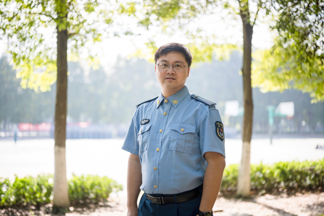 刘今杰.jpg 刘今杰.jpg