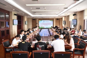 【毕业季】学校举行2022届优秀毕业生代表座谈会