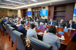 副校长孔令讲会见24所境外合作院校代表