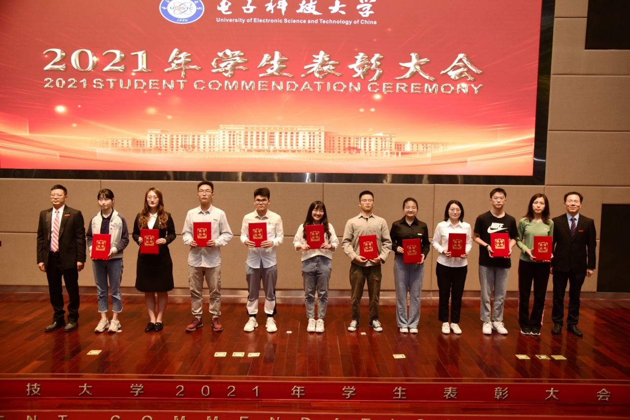 _DSC6006.JPG fe01a86677771ec2f17bf75c86517137.jpg