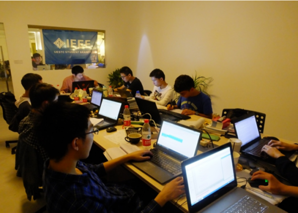 成电学子在IEEEXtreme 9.0极限编程大赛中获佳绩