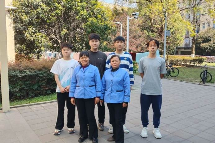 光电学院开展学雷锋主题实践月活动