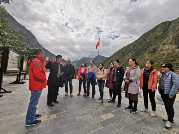 微信图片_20201018184945.jpg fe4828e8b8804b112a3a724015bc1a4f_2e7d1.j