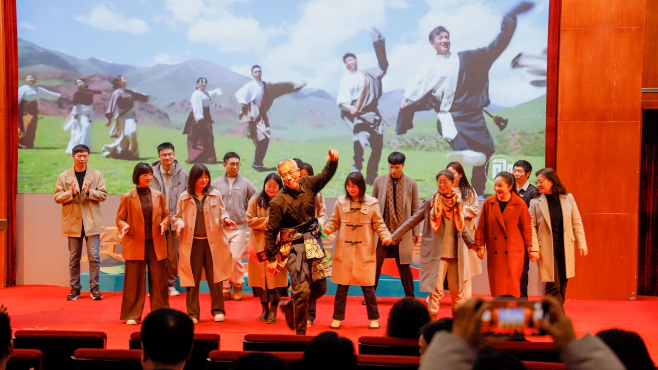 10834C066A5D967BA1A6E3EC4ED_4B59E7DF_444