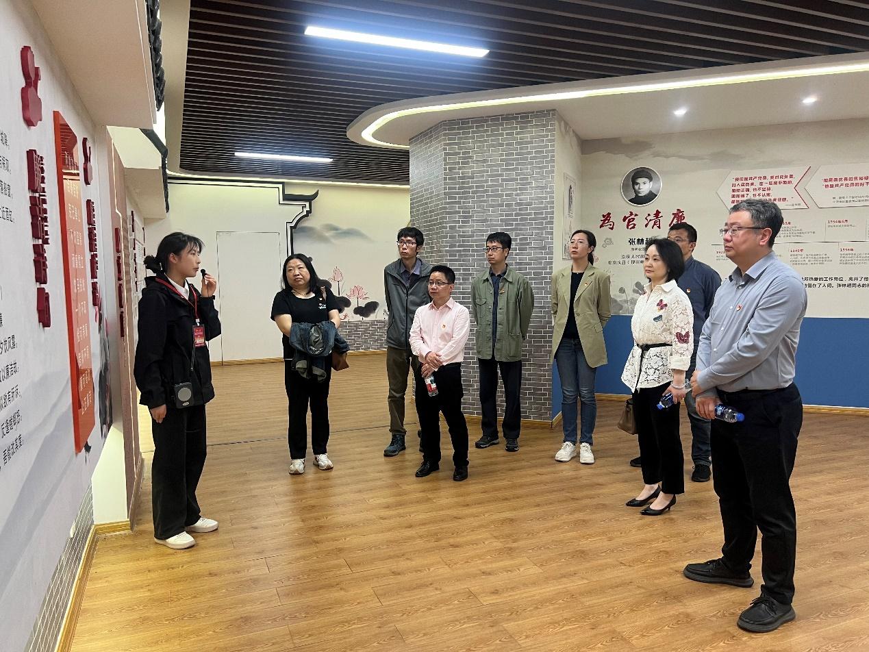 自动化学院开展“沐荷风廉韵，学清廉传承，育时代新风”主题研学活动