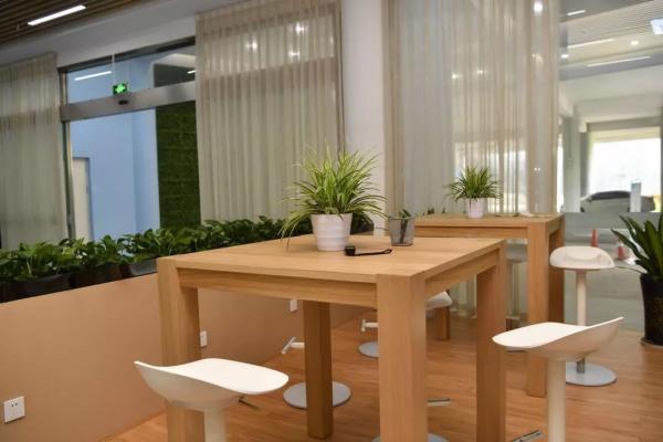 IMG_2717.JPG IMG_2717.JPG