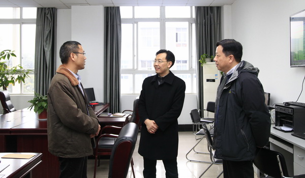 kanwang.jpg 1421668956635355.jpg