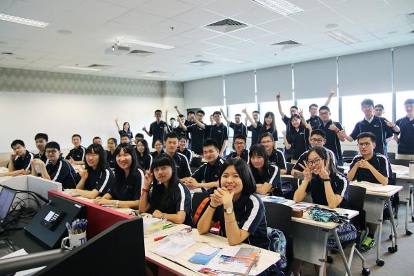 TUM Asia-UESTC暑期学校上课.jpeg TUM Asia-UESTC暑期学校上课.jpeg