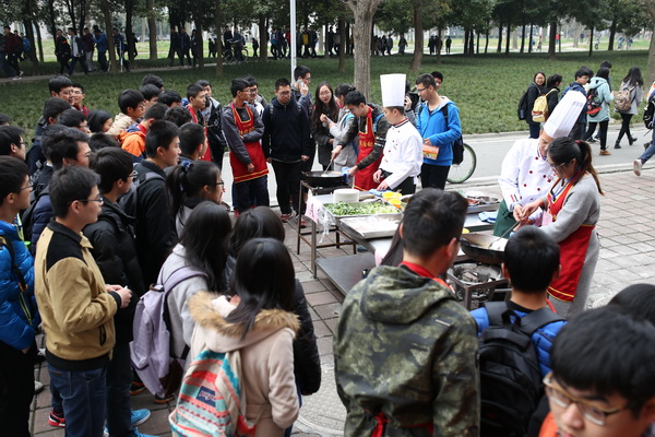 004.JPG 1d88798e14234005811dbfbda4182a46.jpg