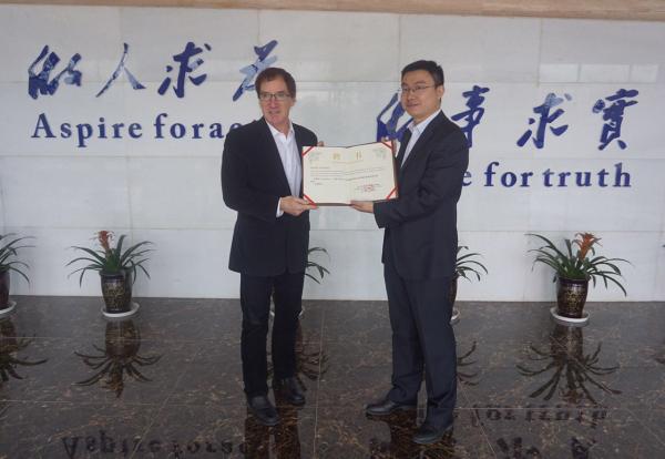 83083782.jpg 266cb389f88639c929bb23268d913502.jpg