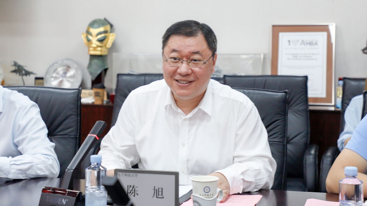 C8AA715AF1B6AD33390F5D32C82_A19DE925_2F8