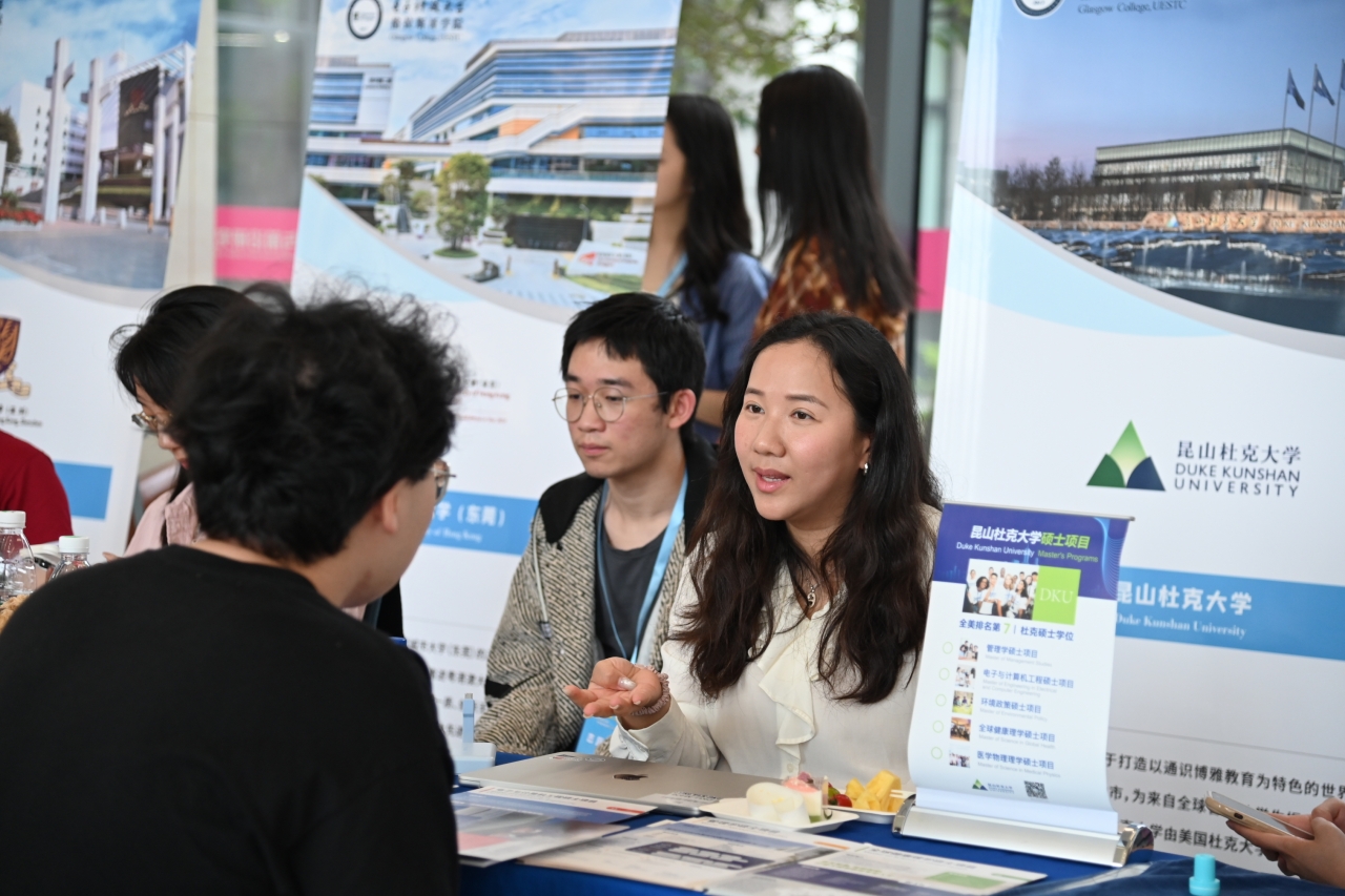 现场咨询3.jpg 现场咨询3.jpg