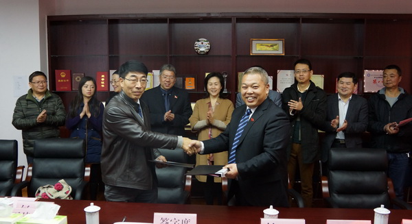 ma00002.JPG 44f5e8aef8d2cf091054e64081825db9.jpg