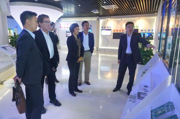 1944749441.jpg 511d8764f0ae8e34188642d0a9b4d7d6.jpg