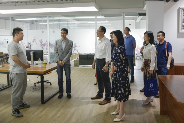 _BCL5170_缩小大小.JPG 5419cb21b244bb3368caaa1438032b61.jpg