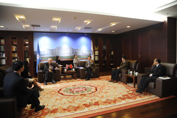 yingguo0001.JPG 5ce6e72db86edae35e6e3827d351e876.jpg