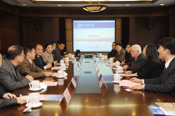 yingguo0002.JPG 5df4b03f4e2b56e58d00bd14407982ee.jpg