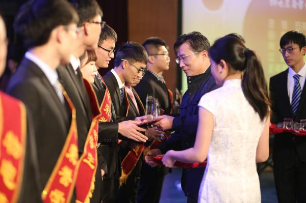 IMG_0358.JPG 611f665e02ae2025570319f3f930417c.jpg