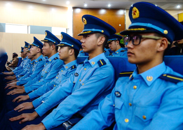 hangkong0002.jpg 61cd46bfe205e485cced991ee2559e20.jpg