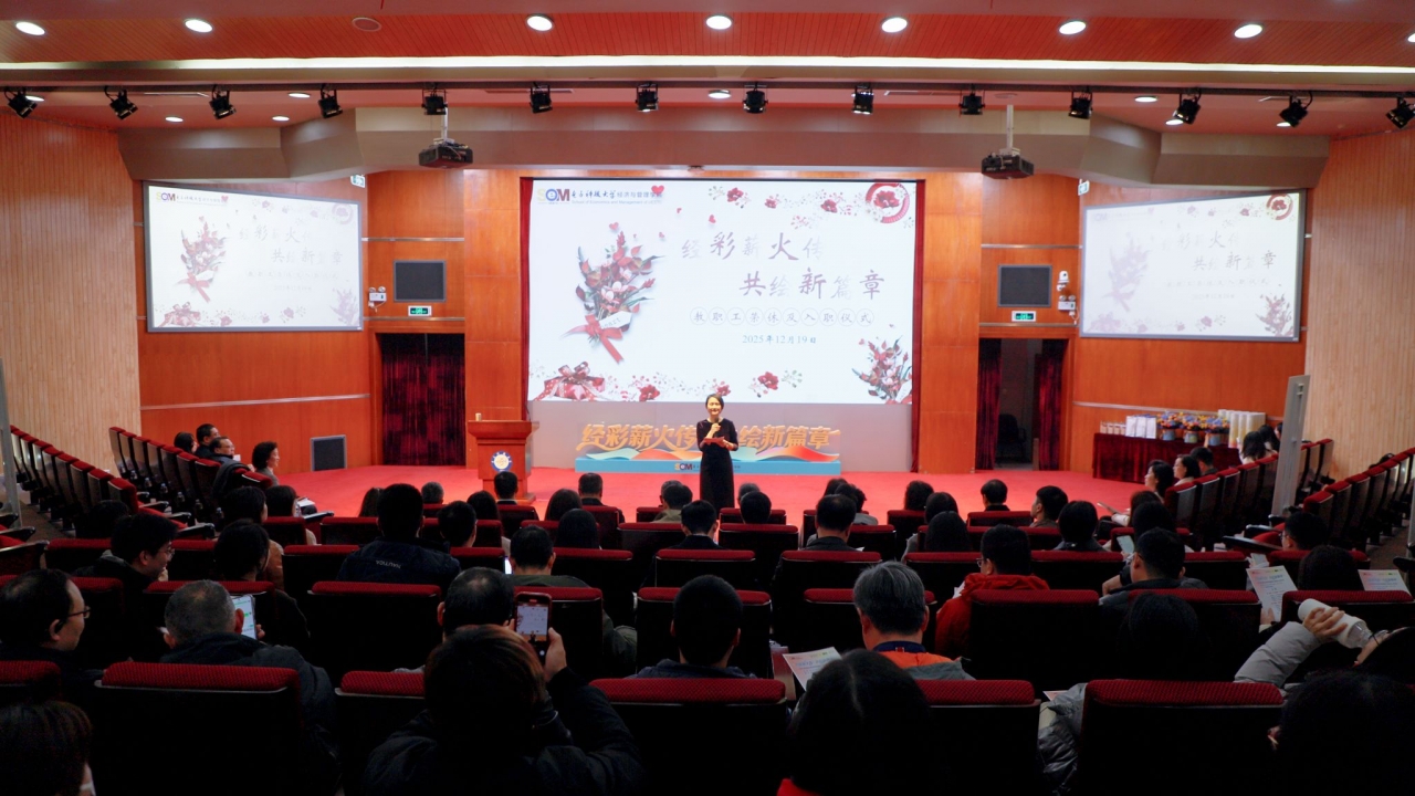 7F5EF7B99484318BA3E8966D82C_A9D0C658_425