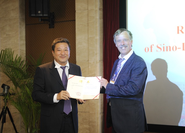 1.jpg 1404781712541124.jpg