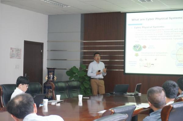 15.2015年电子科技大学国际青年学者论坛——通信学院分论坛顺利举行(2).jpg 7ea5a3105d44735d4e466397aed48542.jpg