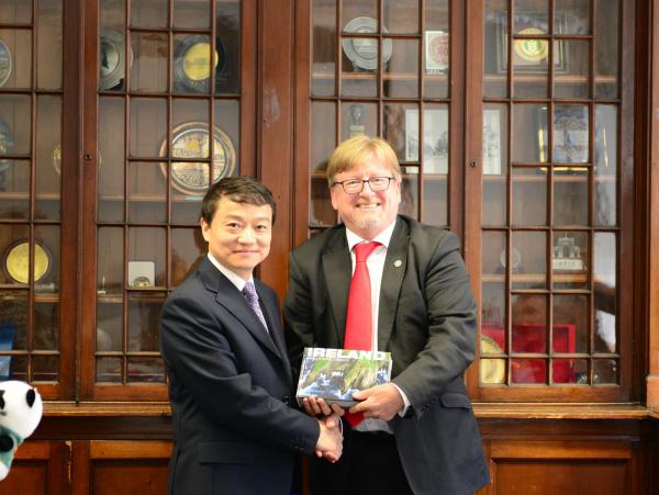 F.jpg 8e7ecefe0191ef14216b2c7ac8ebc272.jpg