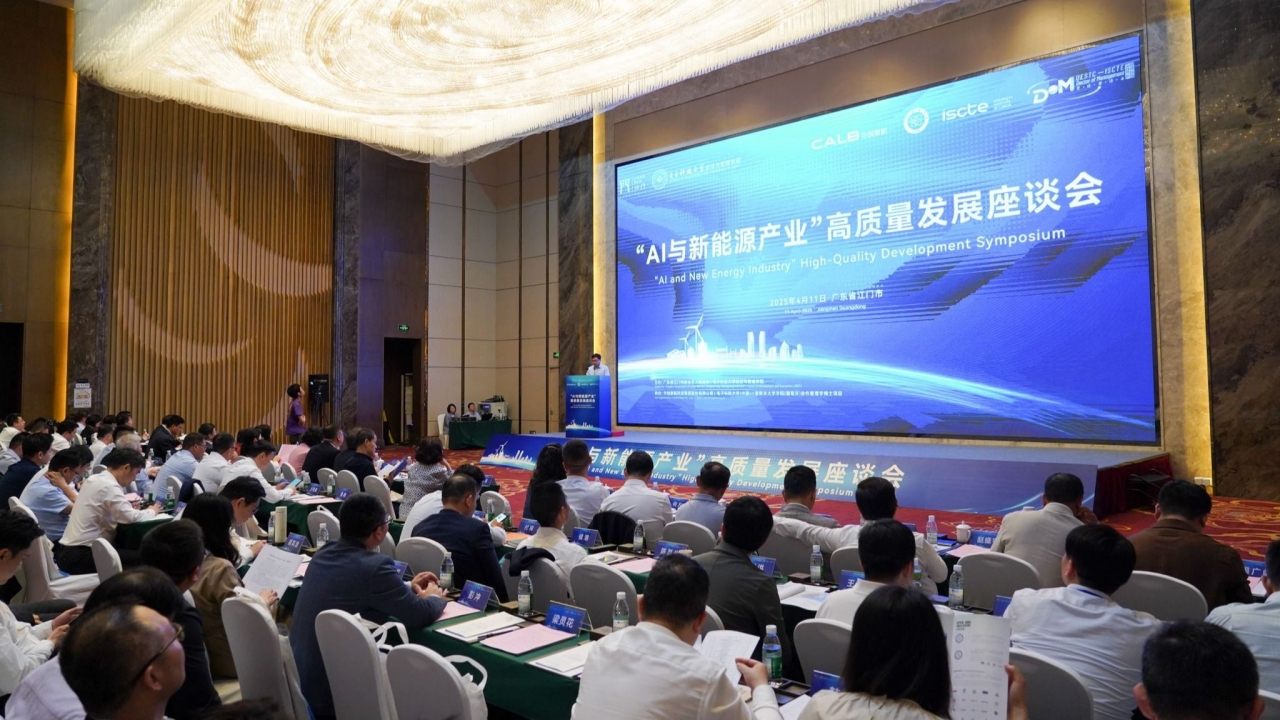 4303EB8FABE6D9E28438FF7100E_9F3E0FE7_543