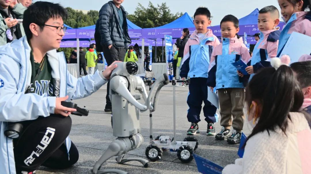 9e66133b0004061cdf396c8203e6265a_4f2bb.j