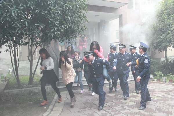 yanlian0004.jpg 1415347986875315.jpg