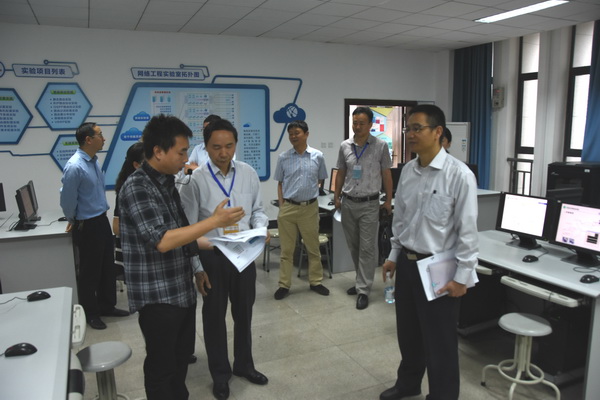 5.24通信学院-王志功-2_缩小大小.JPG 5.24通信学院-王志功-2_缩小大小.JPG