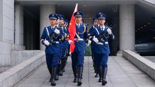 升旗001.jpg a5153665593de4d805f8c9b6f1961b3b.jpg