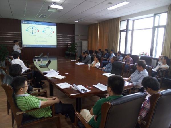 15.2015年电子科技大学国际青年学者论坛——通信学院分论坛顺利举行(3).jpg a6489231c8202c0a58ce01c8d9222eb9.jpg