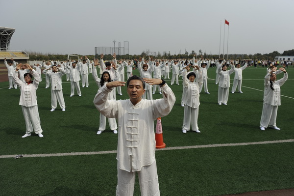 baduanjin0006.JPG a6801db55dc52caab649a7674bb3e7f4.jpg