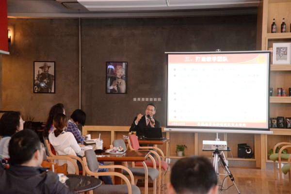 国家教学名师胡昌华教授做客我校教学工作坊.jpg 国家教学名师胡昌华教授做客我校教学工作坊.jpg