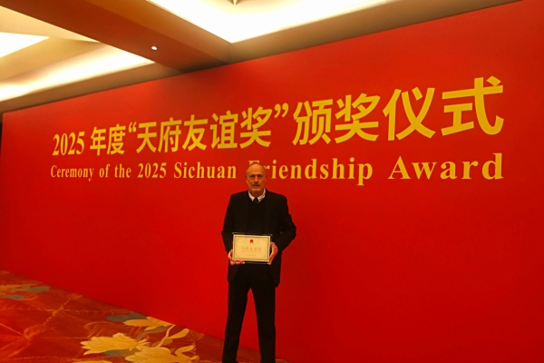 雅各布·弗迪·莫斯特：我与中国一同成长