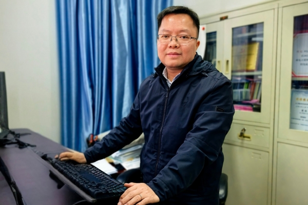 【美丽成电·师德之美】感知天地温度，守护学子成长