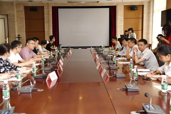 新浪0001.JPG af9bdcaea924060d8704d35b7c8b78b9.jpg