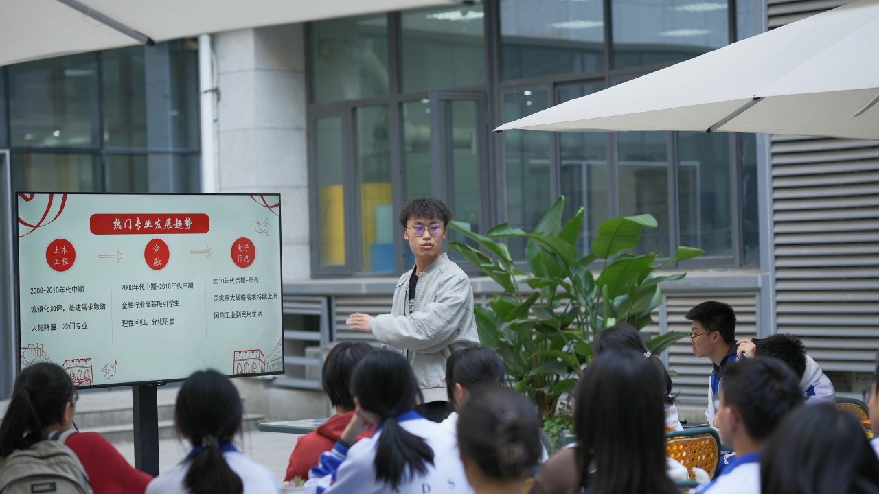 图12.JPG b86a9822813cd28f2323341366b0295a_7617e.j