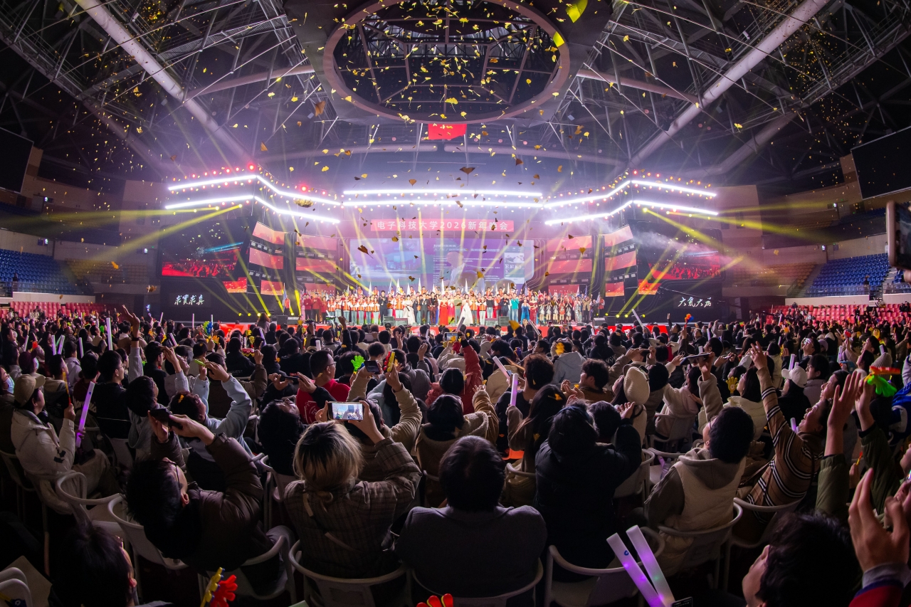 14 代校歌《年华似锦》-3.jpg