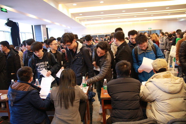 zhaopin0002.JPG cf43a386faa822ff15580b708d7602f6.jpg