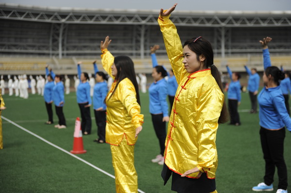 baduanjin0004.JPG cf668290226409950acd2164cf27fb43.jpg