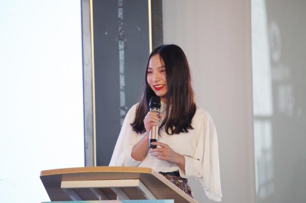 赵玥.JPG 赵玥.JPG