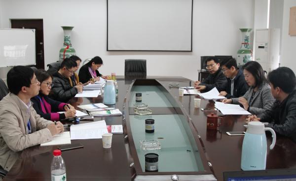 两代会分组讨论.JPG d4357b6a707057988b690039e5d2d31a.jpg