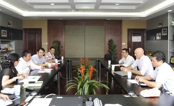 1.jpg 1404789349337252.jpg