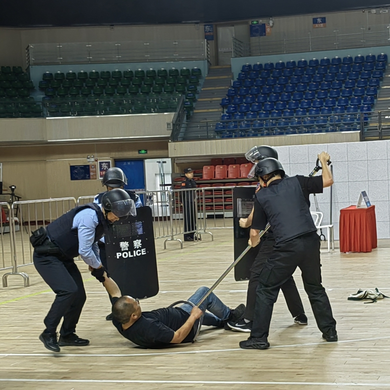 dfdfba29e7c62abb7ba28c83c6ceb33e_f5ef1.j