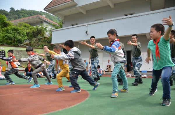 3.JPG e8cd477aaaa0239ffa1eecc8d7eb5e78.jpg