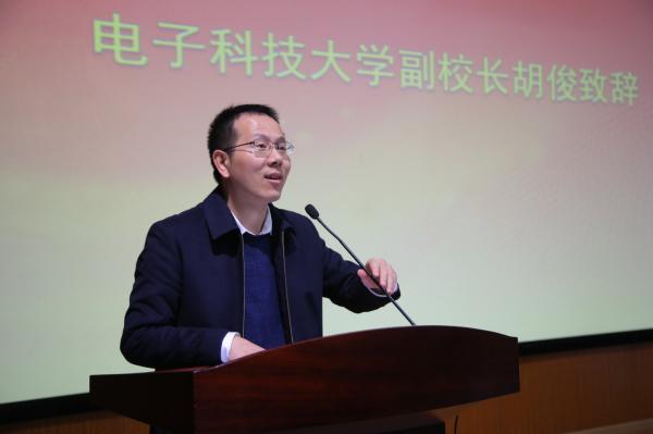 IMG_0022.JPG f0c57da8b3db447deb66b51c425a4005.jpg