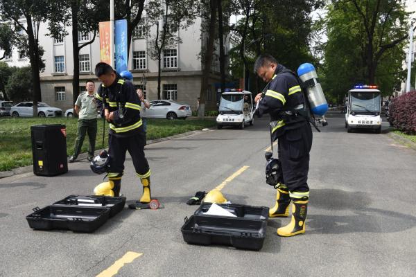 DSC_5613.JPG f7de28185b50f6c4905954a9219424ca.jpg